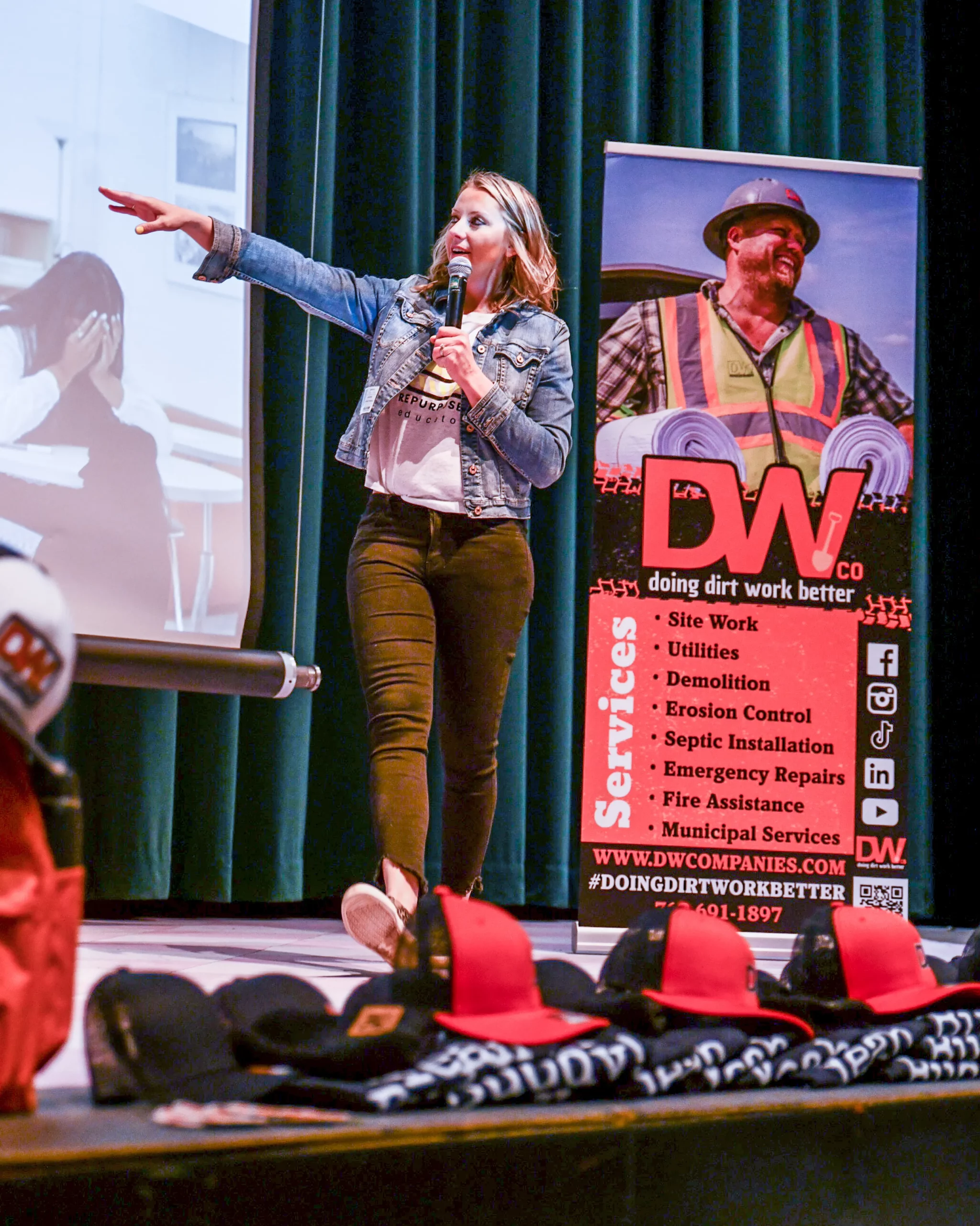 Featured image for “DW Companies LLC Presents Construction Industry to Local Students”